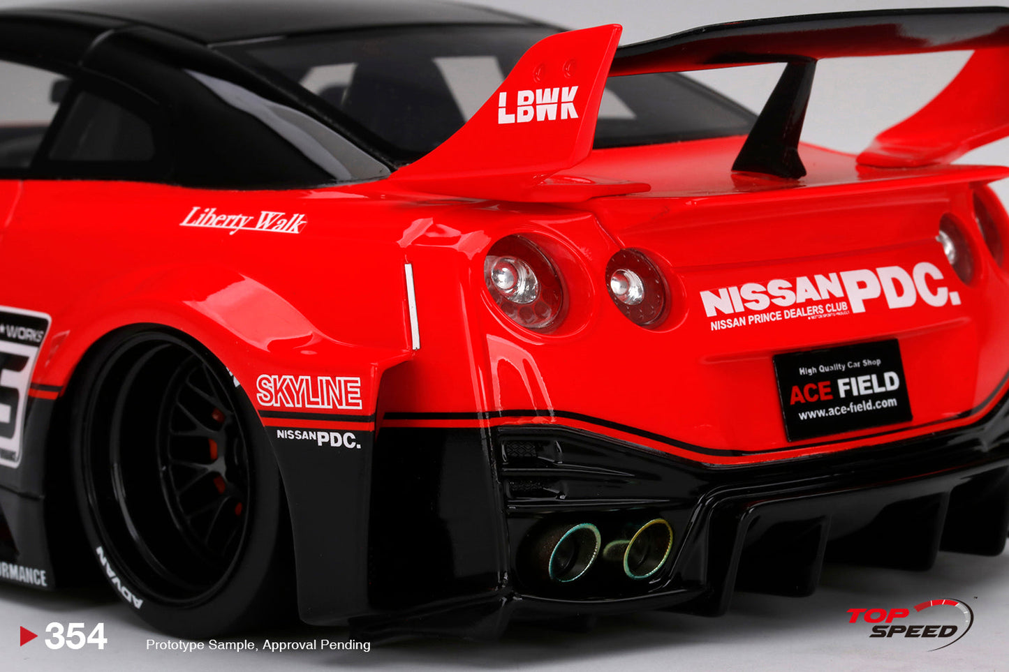 Topspeed 1:18 LB-Silhouette WORKS GTR NISSAN 35GT-RR Ver.1 Red/Black