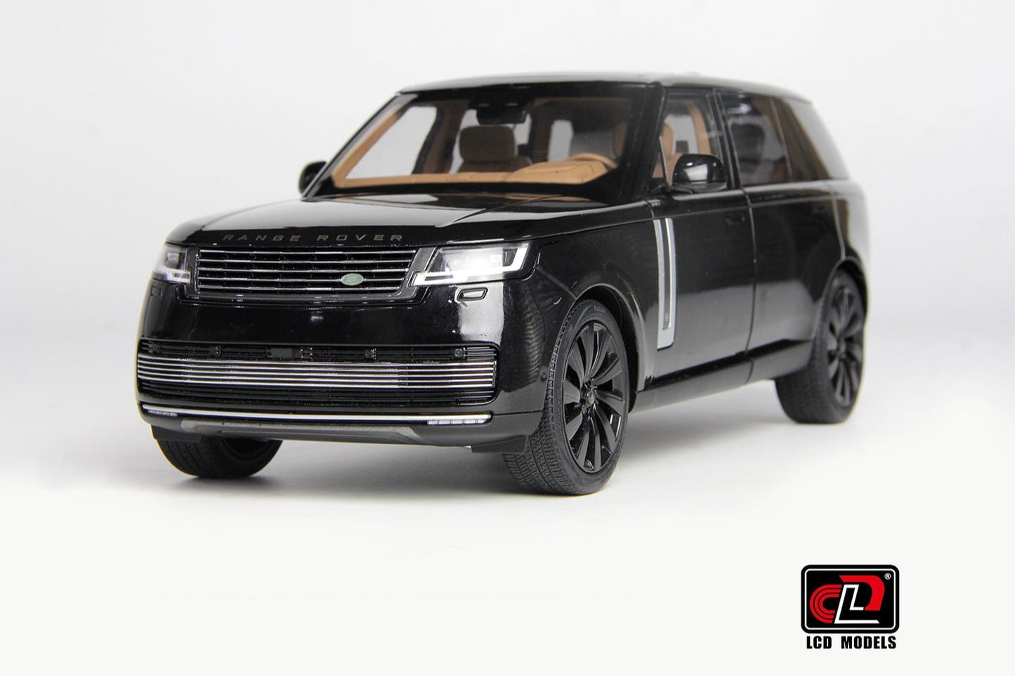 LCD 2022 Land Rover Range Rover SV Black 1:18
