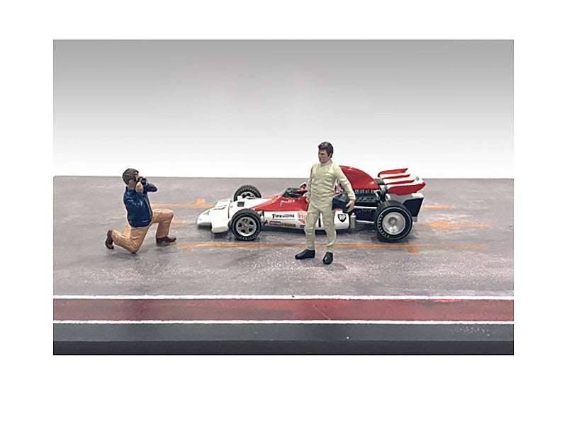 "Race Day" Two Diecast Figures Set 1 for 1/43 Scale Models by American Diorama free shipping USA