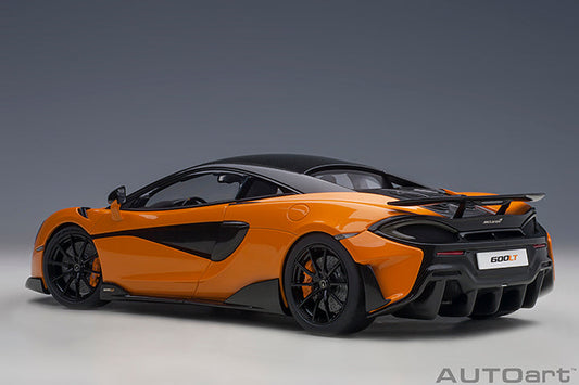 STM Diecast AUTOart Mclaren 600LT Coupe Myan Orange 1:18 - View 2