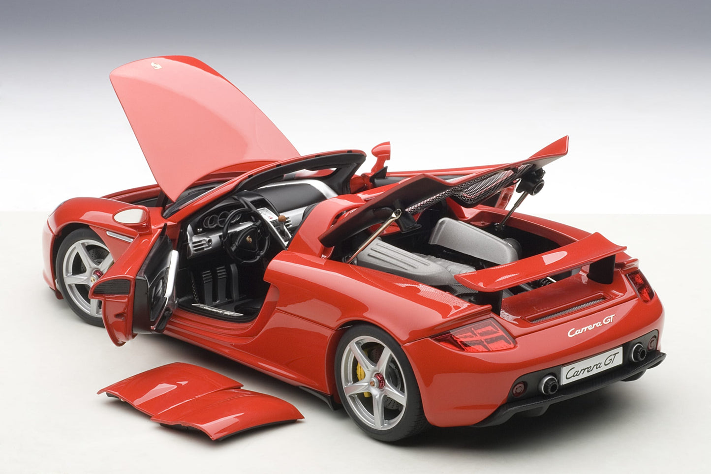AUTOart Millennium Porsche Carrera GT Guards Red DIECAST 1:18
