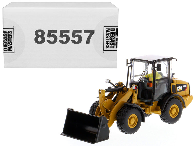 Rapid Vehicles CAT Caterpillar 906M Compact Wheel Loader with Operator "High Line Series" 1/50...
