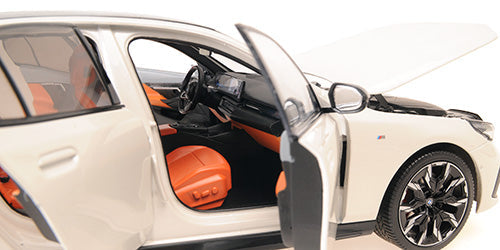 Minichamps 2023 BMW i5 (5 Series) G60 White Metallic 1:18