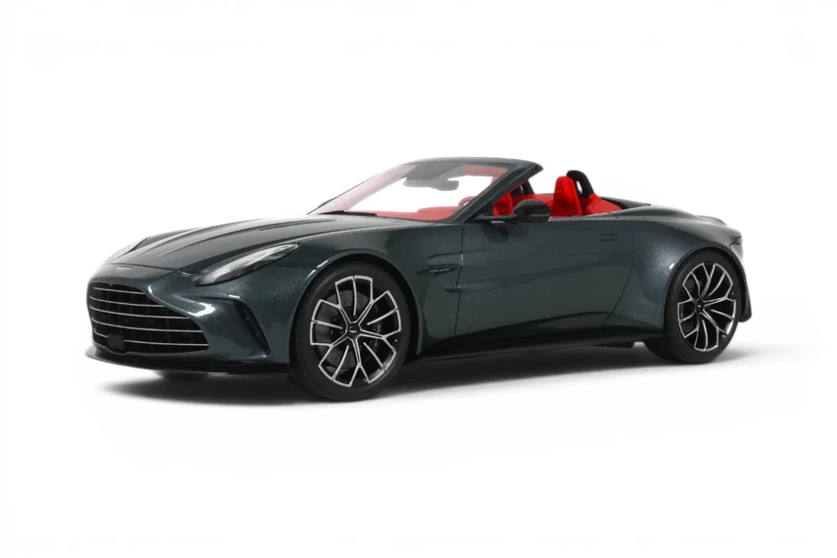 GT Spirit 2025 Aston Martin V12 Vantage Roadster Xenon Grey 1:18