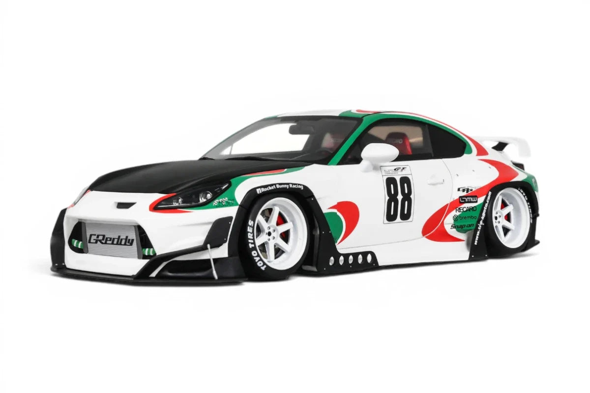 STM Diecast GT Spirit 2026 Toyota GR86 Pandem Castrol Oil #88 White 1:18