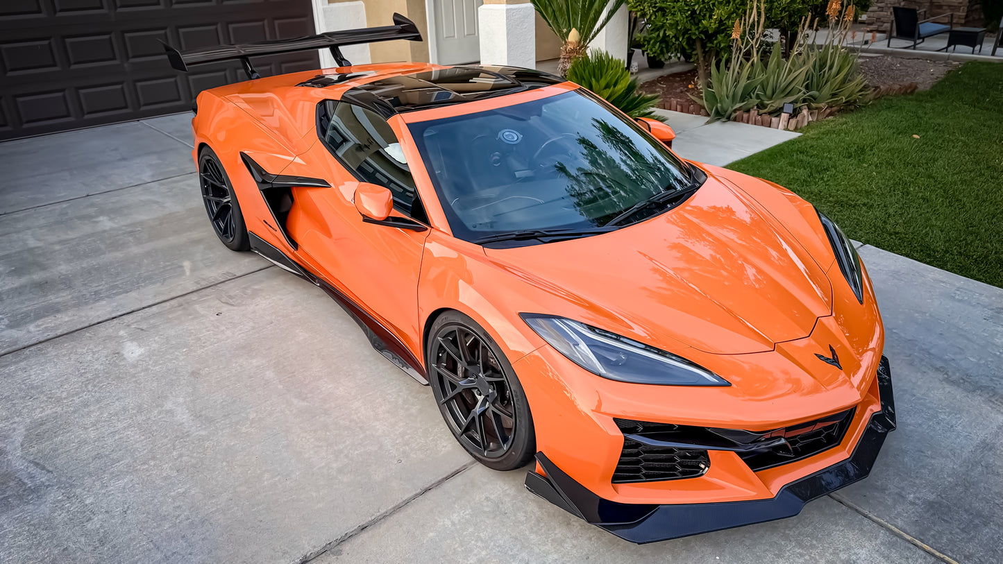 Z07R Side Skirts(z06, eRay, GS, GSX, ZR1, ZR1X,Stingray), Large Side Blade. Pre Preg 2x2 Carbon