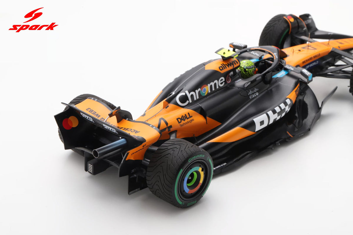 Spark-Model Mclaren F1 Team MCL39 Orange L. Norris #4 Winner Australian GP 2025 1:18 WITH DISPLAY