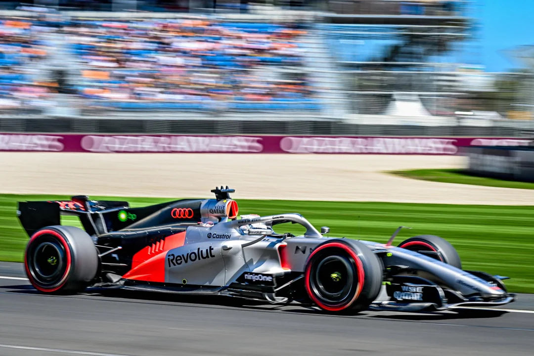 Spark-Model Audi Revolut F1 Team R26 #27 Australian GP 2026 (Hulkenburg) 1:18 WITH DISPLAY
