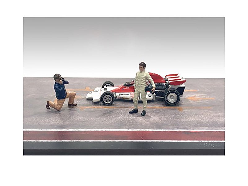 "Race Day" Two Diecast Figures Set 1 for 1/43 Scale Models by American Diorama free shipping USA