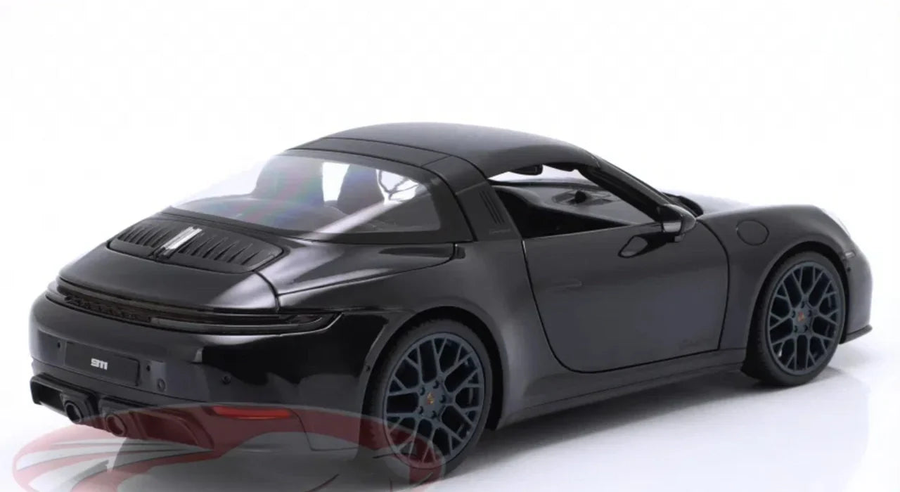Maisto Porsche 911 992.2 Targa 4 GTS Hybrid Black 1:18