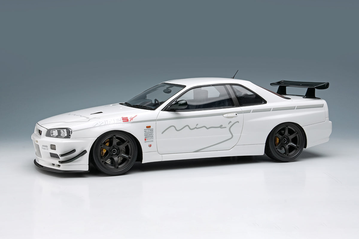 Make Up Co., Ltd / Eidolon Nissan Skyline GT-R (BNR34) V-spec N1 "Mine's" White WITH DISPLAY 1:18