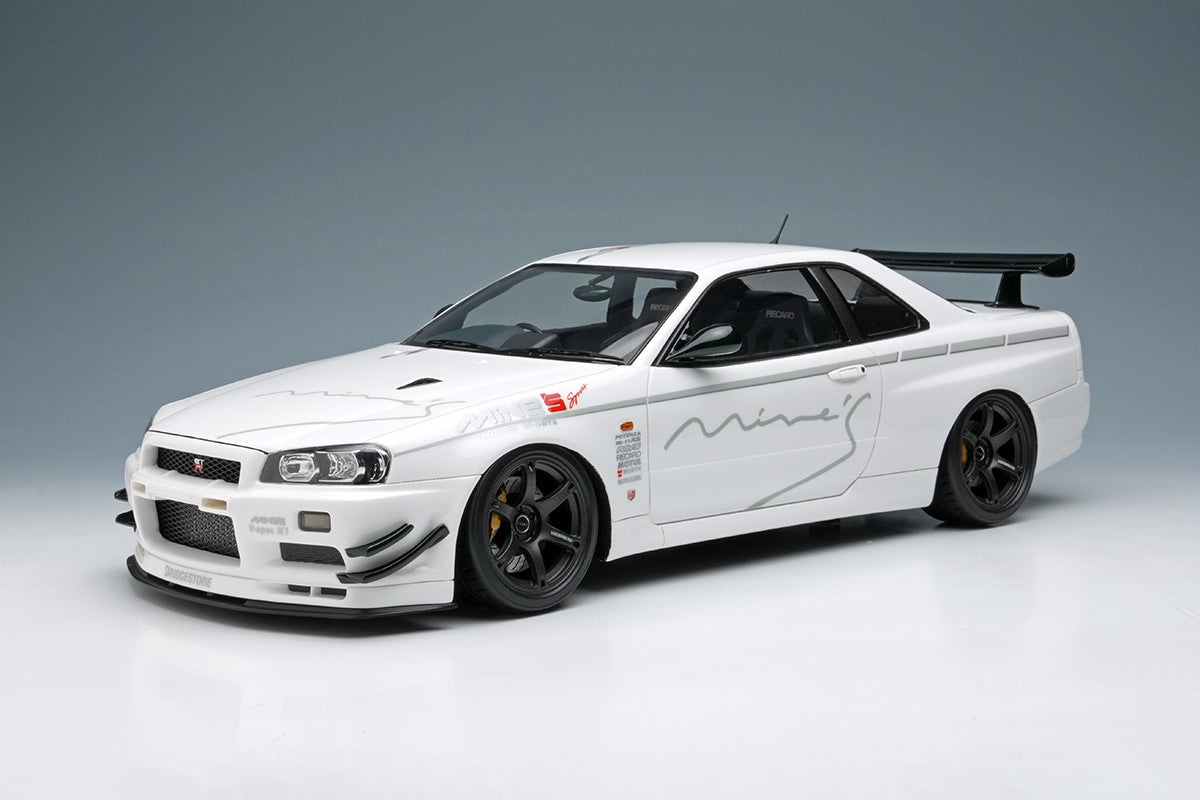 Make Up Co., Ltd / Eidolon Nissan Skyline GT-R (BNR34) V-spec N1 "Mine's" White WITH DISPLAY 1:18