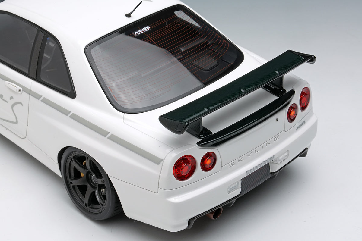 Make Up Co., Ltd / Eidolon Nissan Skyline GT-R (BNR34) V-spec N1 "Mine's" White WITH DISPLAY 1:18