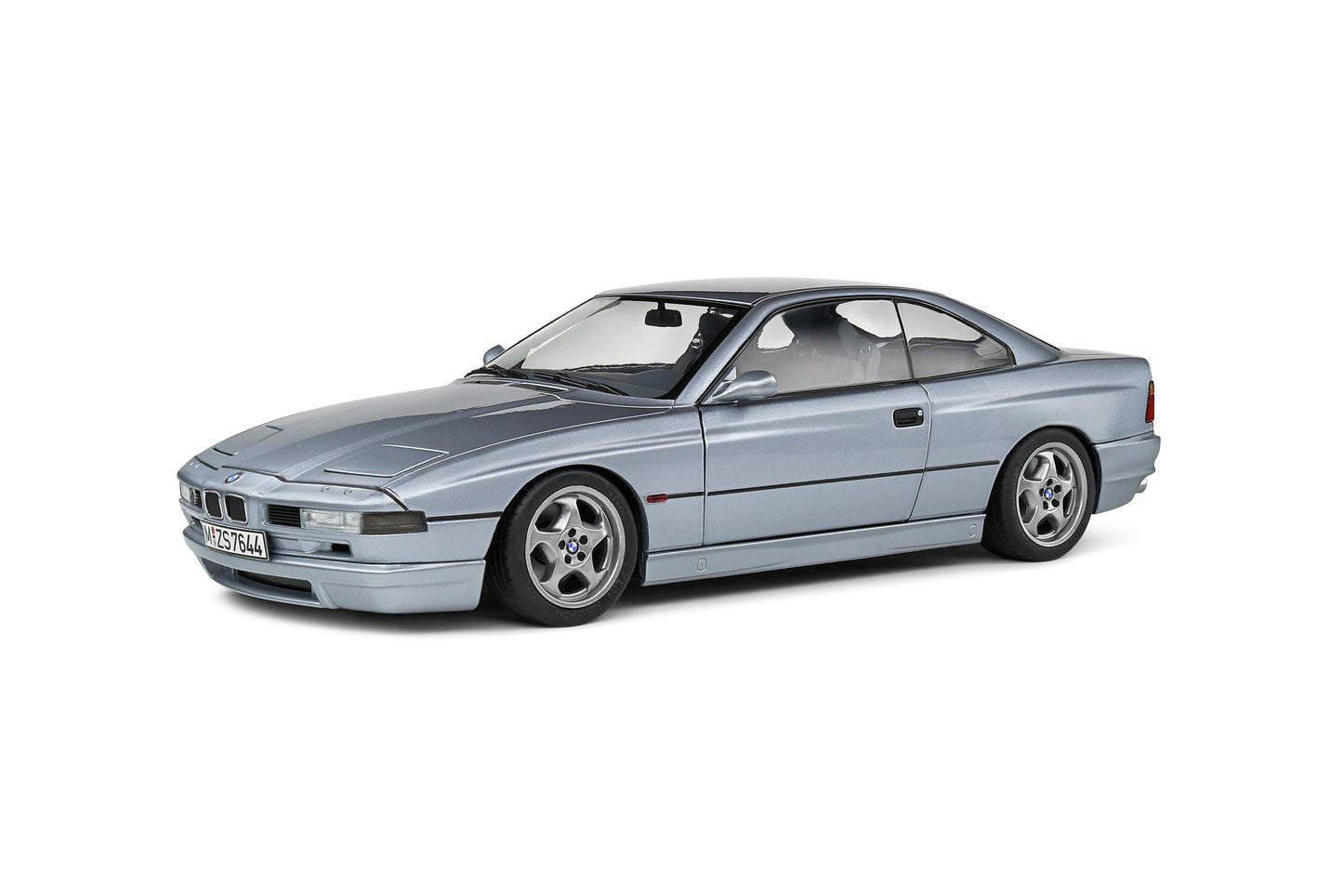 Solido 1992 BMW E31 850 CSi Coupe Arctic Silver Metallic 1:18 *Defect*