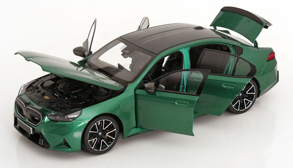 Minichamps 2024 BMW M5 (G90) Isle of Man Green Metallic 1:18