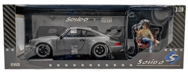 Solido 2016 Porsche 911 (964) RWB Bodykit Nardo Grey w/ Akira Nakai Figure 1:18