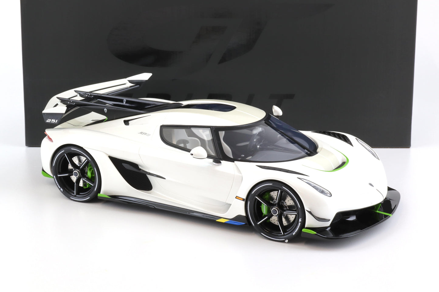 GT Spirit 2019 Koenigsegg Jesko White 1:12