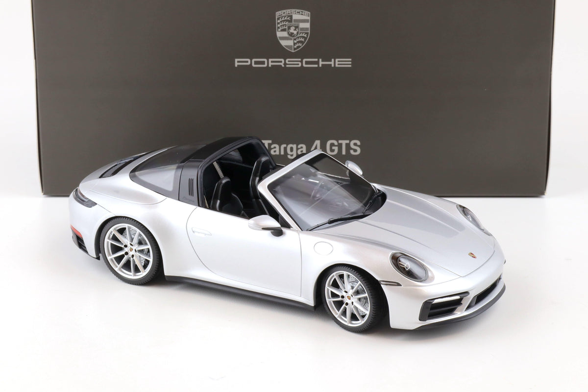 STM Diecast Minichamps 2022 Porsche 911 992 Targa 4 GTS Dealer Edition GT Silver Metallic 1:18 -...