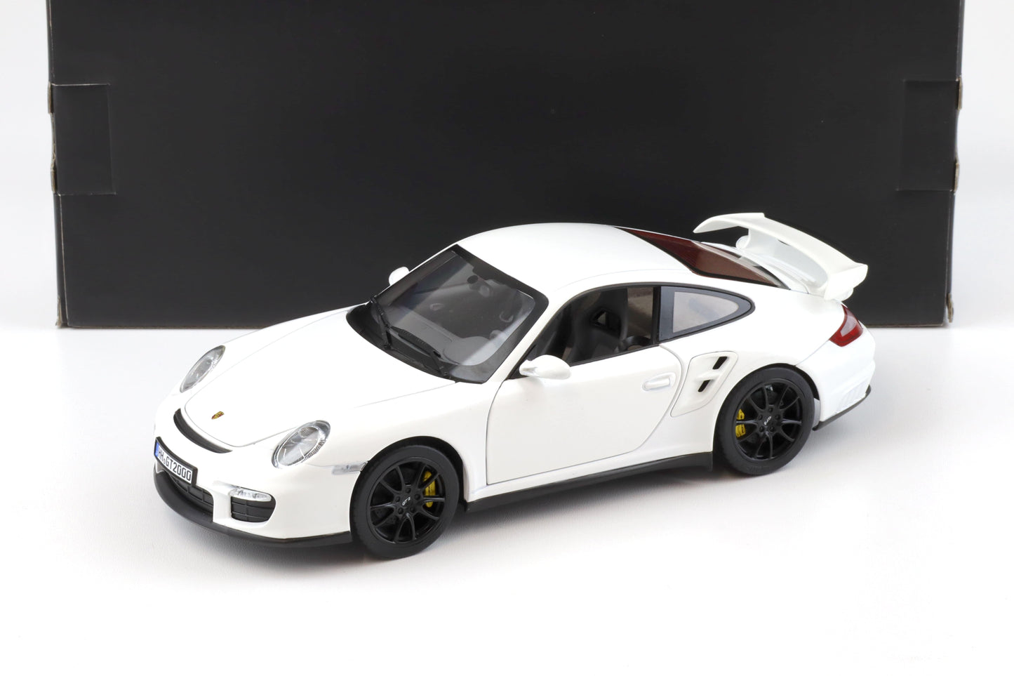 Norev 2007 Porsche 911 997 GT2 Coupe White 1:18