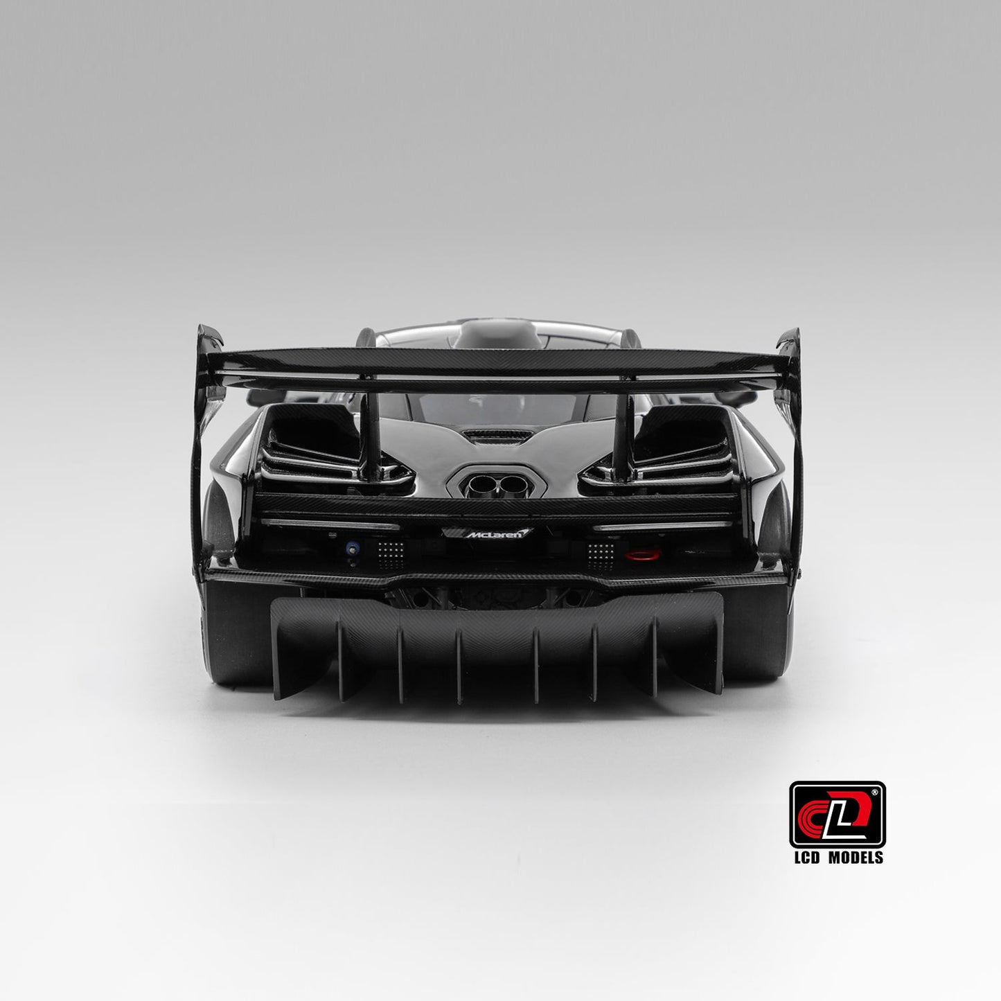 LCD Mclaren Senna GTR Black 1:18