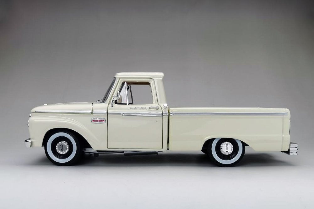 Sun-Star 1965 Ford F-100 Custom Cab Pickup Truck White 1:18