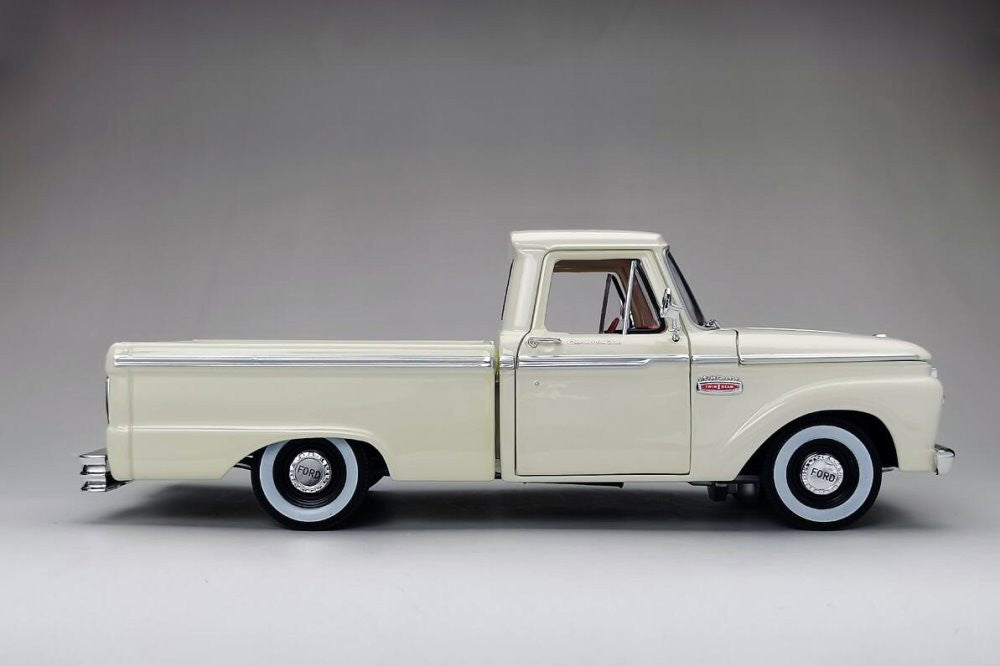 Sun-Star 1965 Ford F-100 Custom Cab Pickup Truck White 1:18
