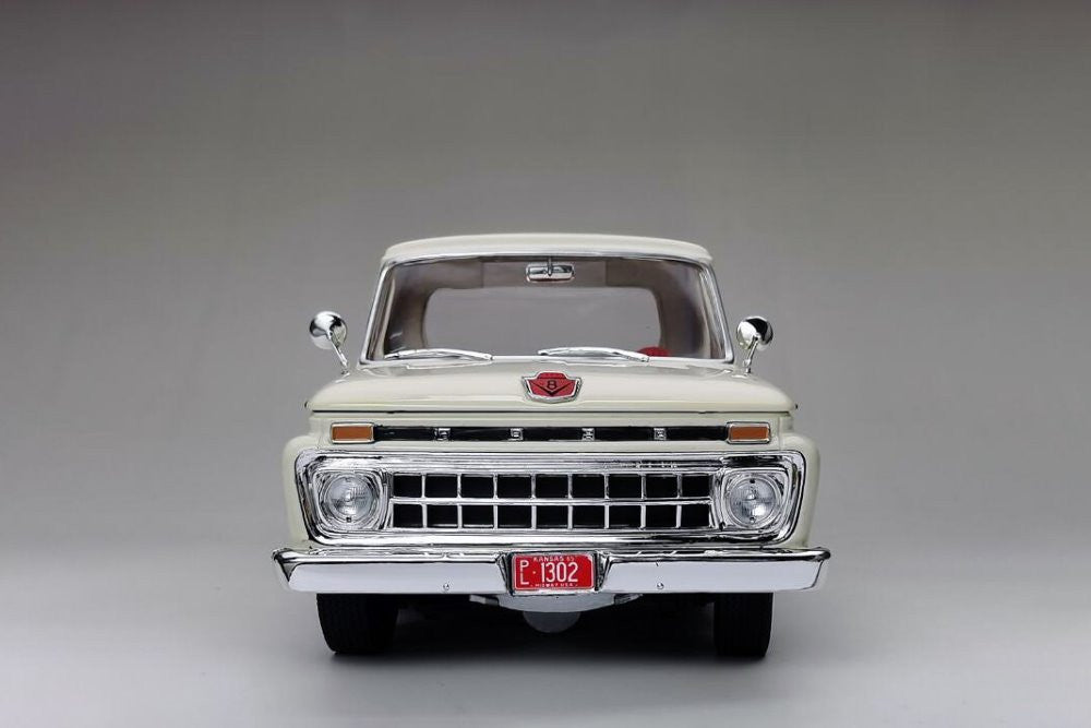 Sun-Star 1965 Ford F-100 Custom Cab Pickup Truck White 1:18