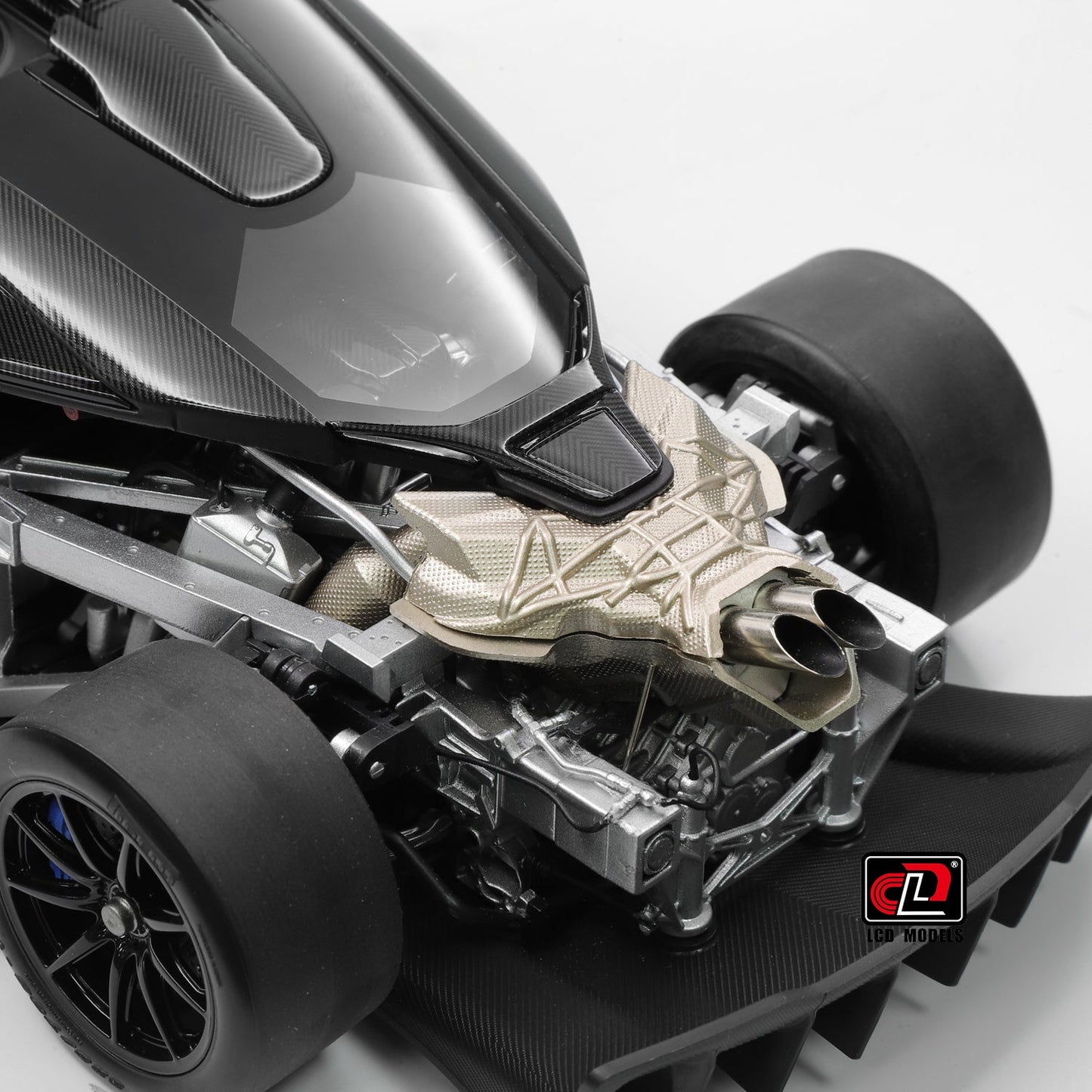 LCD Mclaren Senna GTR Black 1:18
