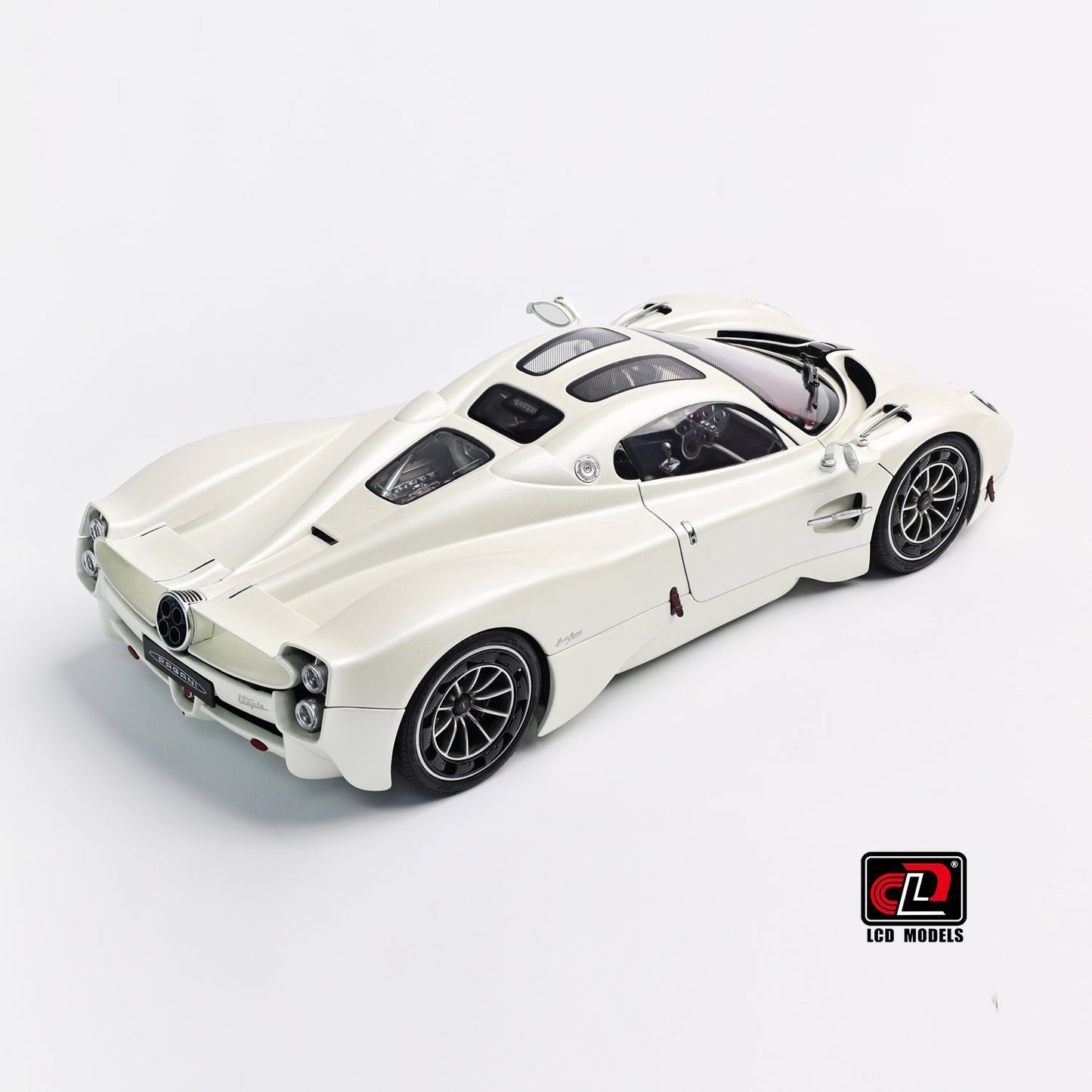 LCD Pagani Utopia Matte Pearl White 1:18