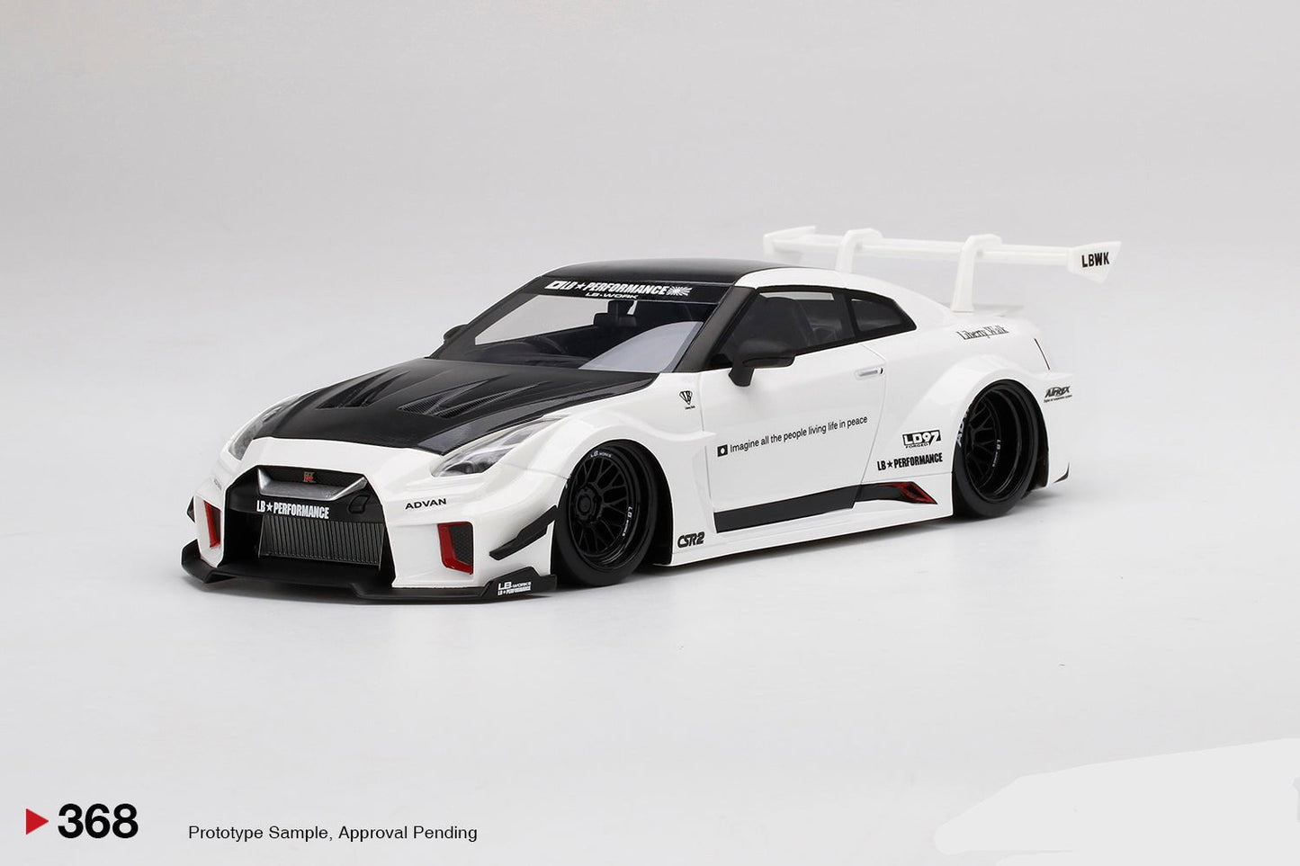 Topspeed 1:18 NISSAN LB-Silhouette WORKS GTR 35GT-RR Ver.2 White