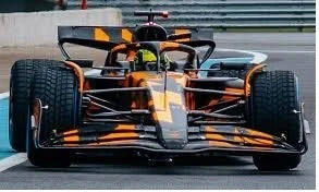 STM Diecast Minichamps Mclaren F1 Team MCL39 Orange #4 L. Norris Shakedown 2025 1:18
