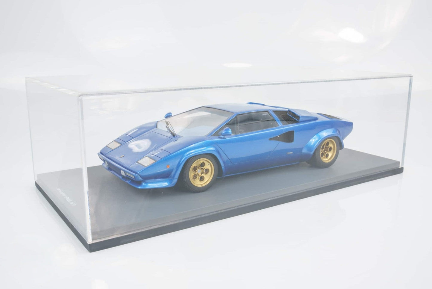 Schuco 1979 Lamborghini Countach LP400S Blue w/ Gold Wheels 1:18