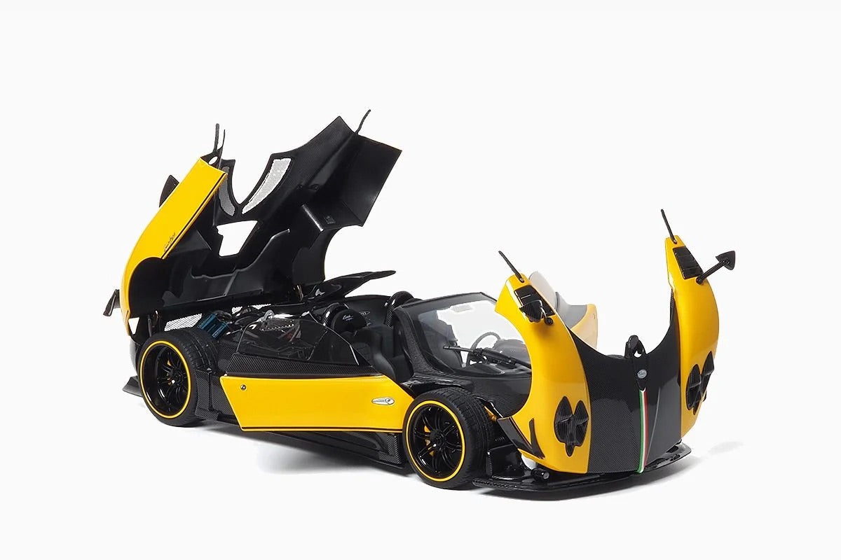 STM Diecast Almost-Real 2009 Pagani Zonda 5 Cinque Roadster Giallo Genevra (Yellow Black Carbon)...