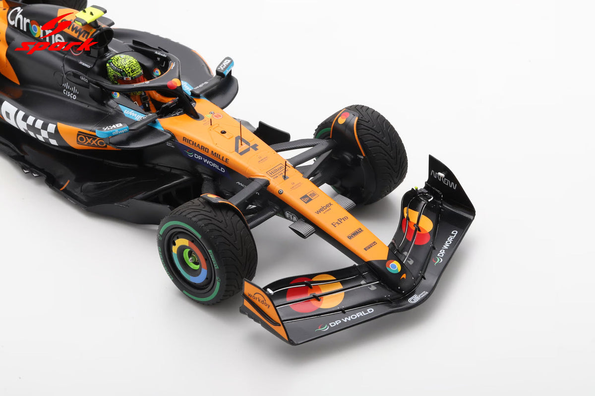 Spark-Model Mclaren F1 Team MCL39 Orange L. Norris #4 Winner Australian GP 2025 1:18 WITH DISPLAY