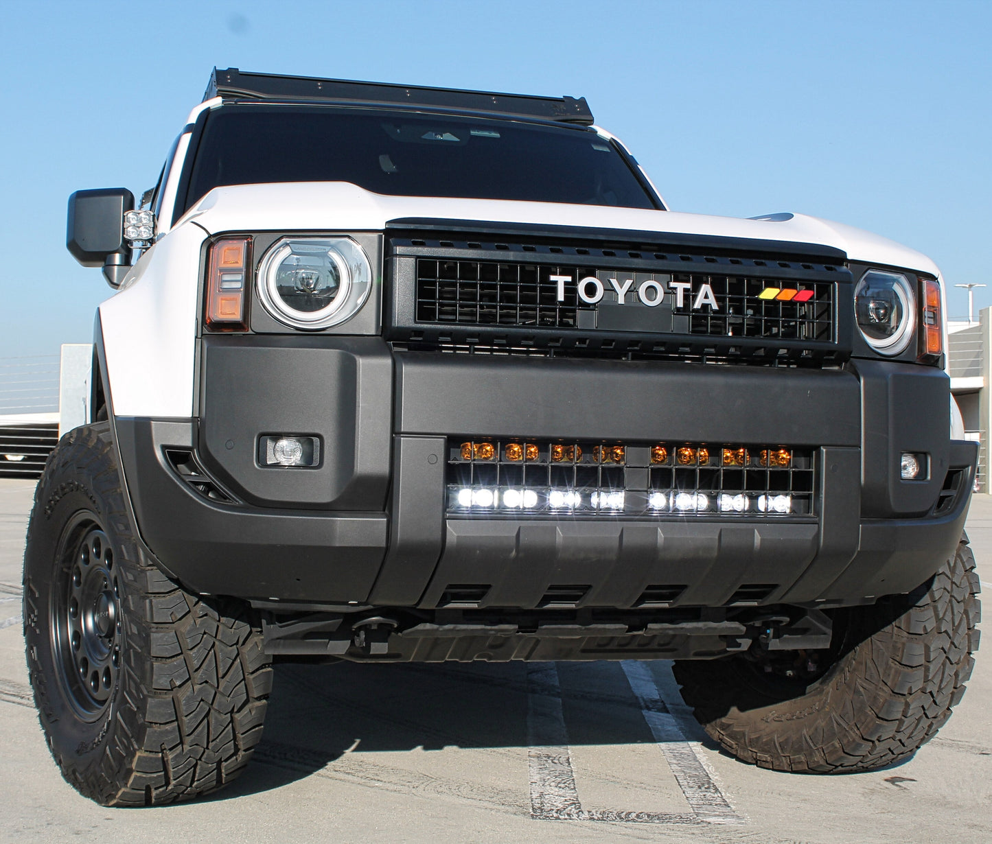 2024+ Toyota Land Cruiser Single 30in Light Bar PRO