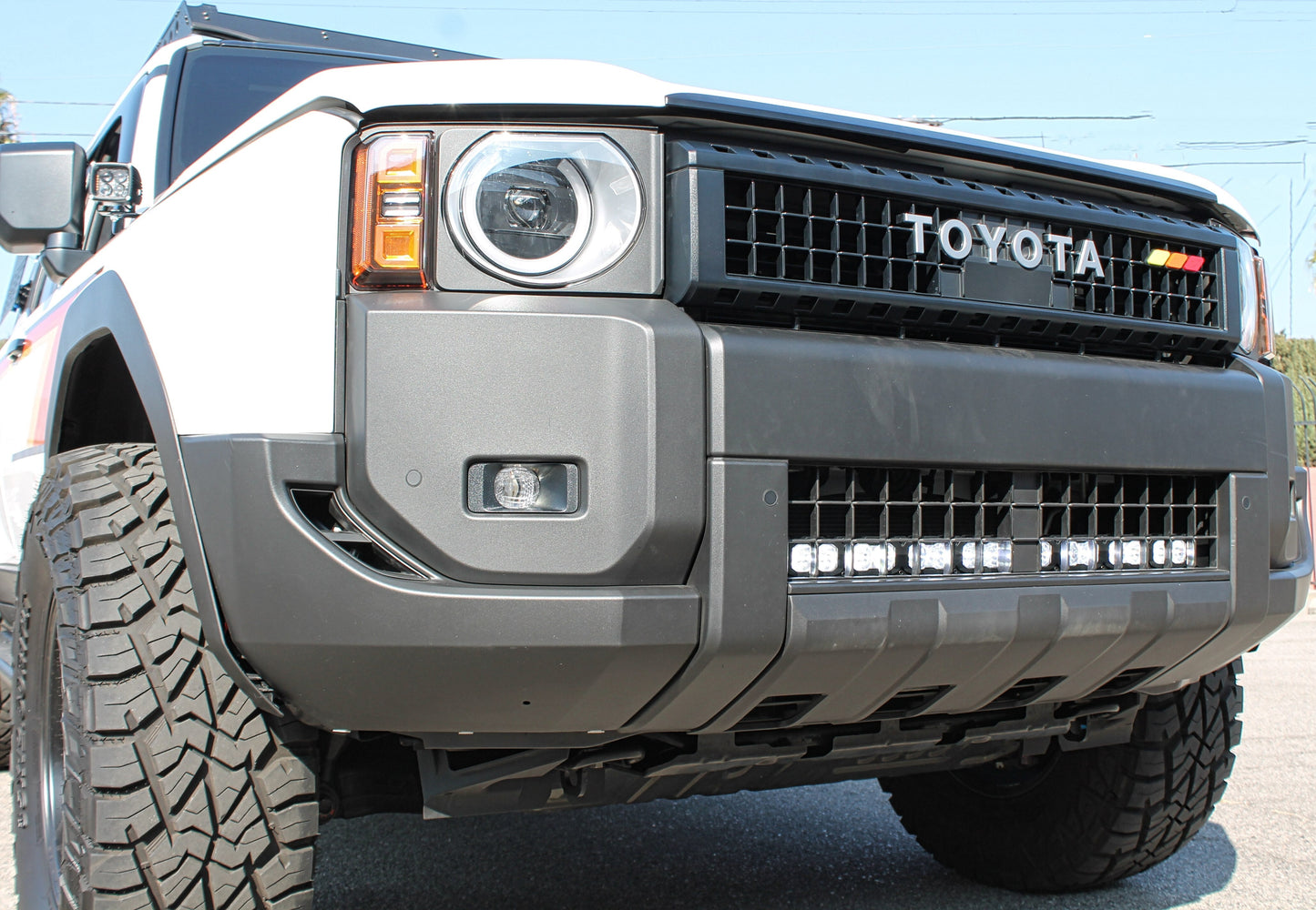 2024+ Toyota Land Cruiser Single 30in Light Bar PRO