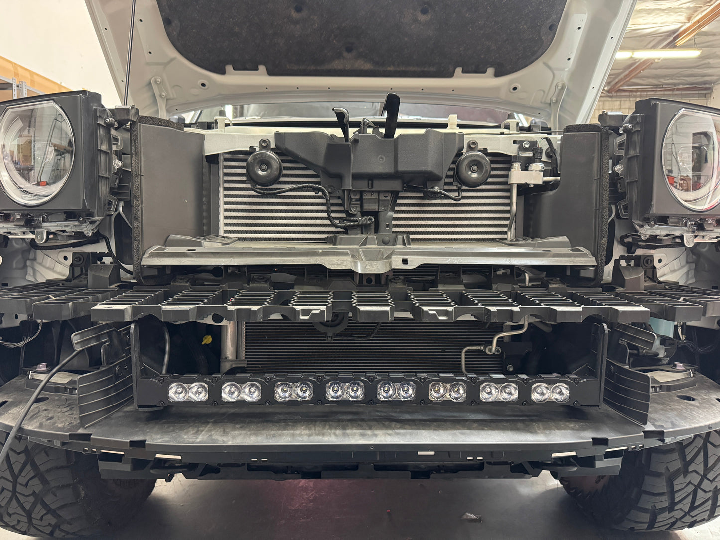 2024+ Toyota Land Cruiser Single 30in Light Bar PRO