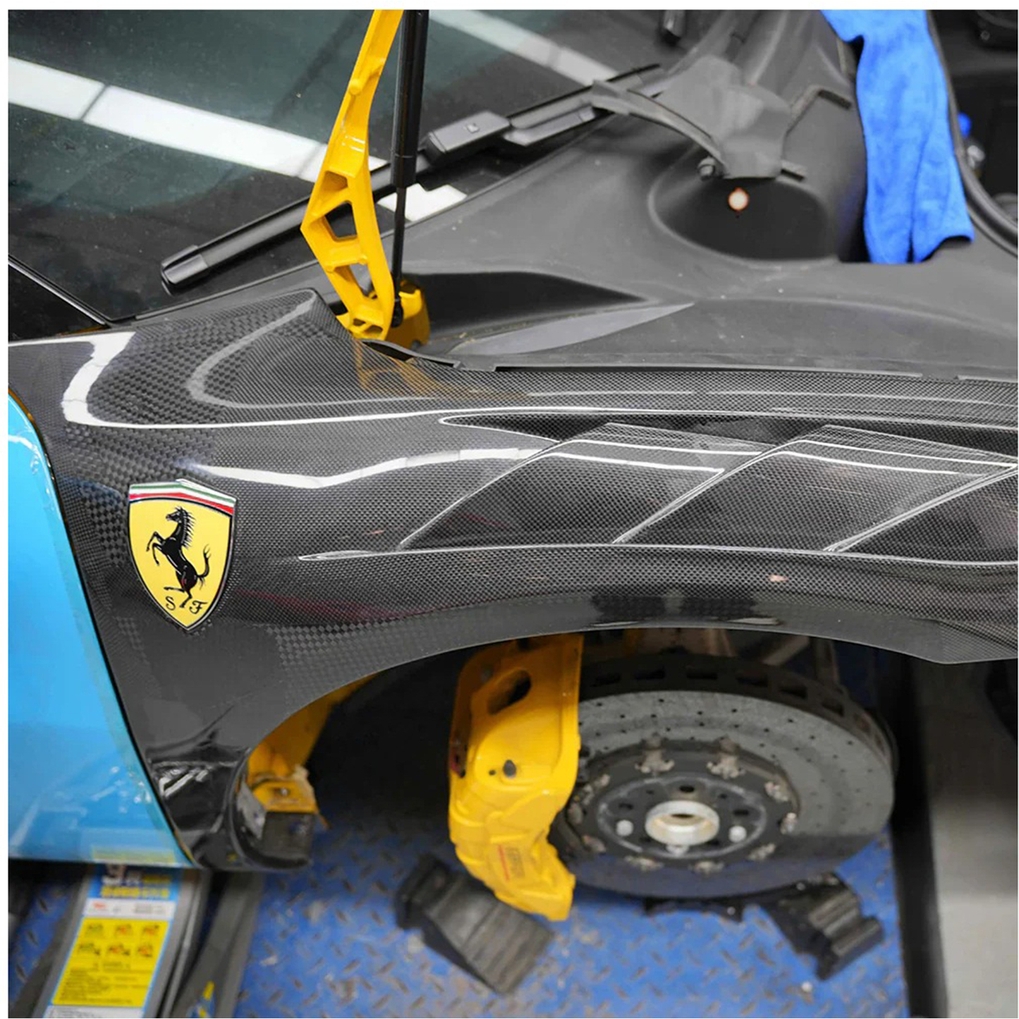 Dry Carbon Fiber Front Fender for Ferrari 296 GTB