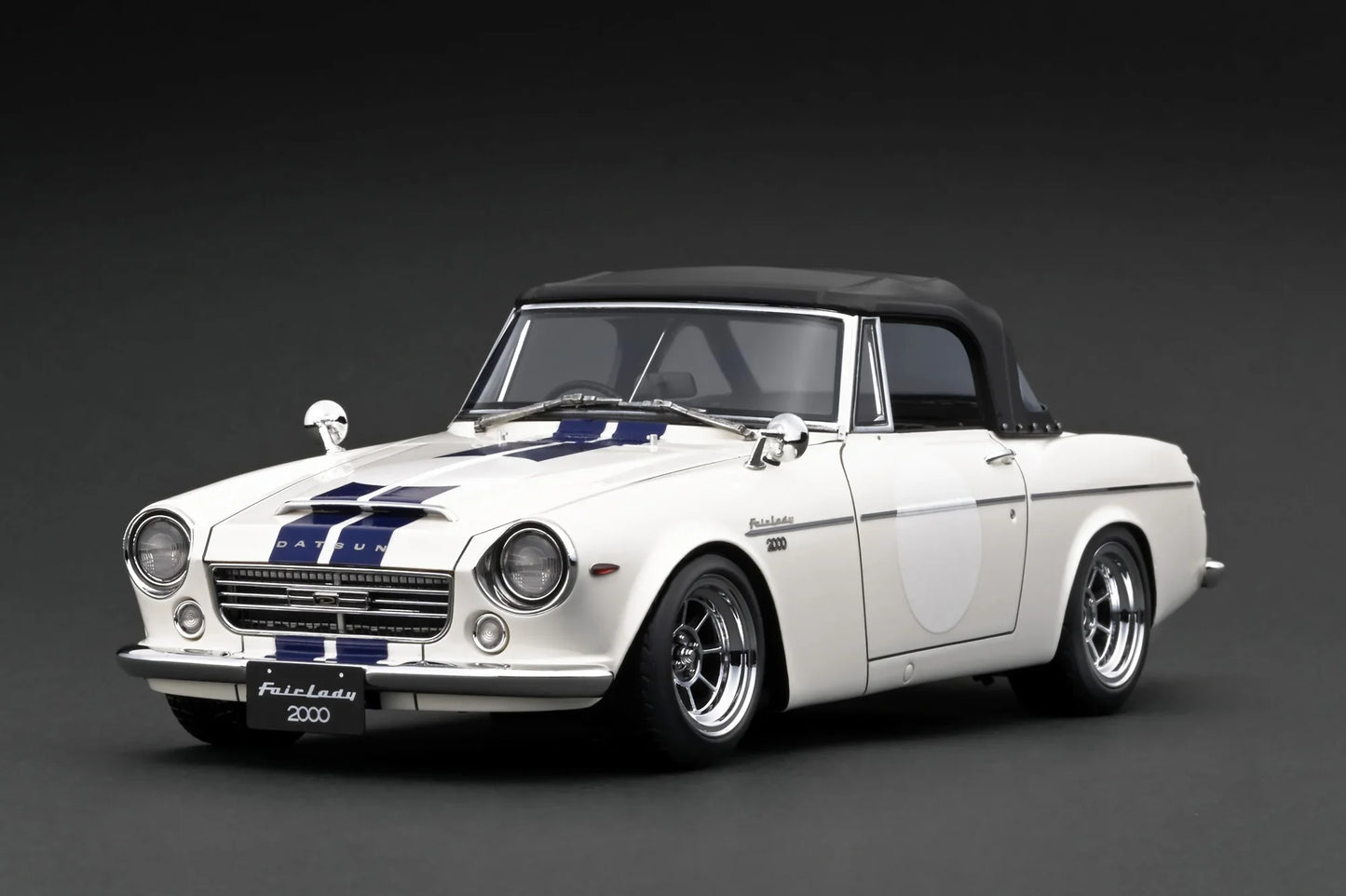 Ignition-Model Datsun Fairlady 2000 (SR311) White & Blue 1:18