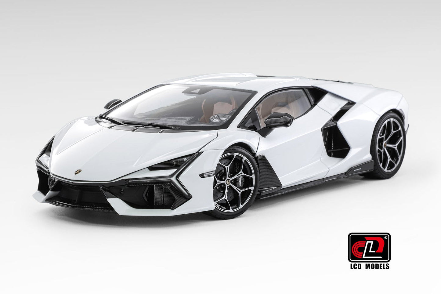 LCD 2024 Lamborghini Revuelto White 1:18