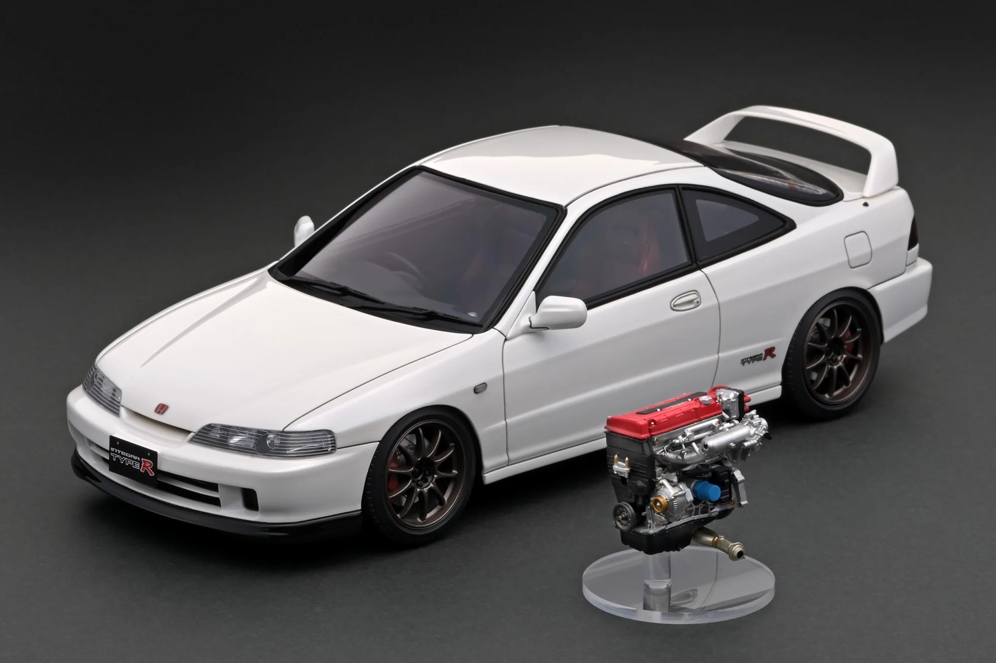 Ignition-Model Honda Integra DC2 Type R RHD Pearl White w/ Separate B18C Vtec Engine 1:18