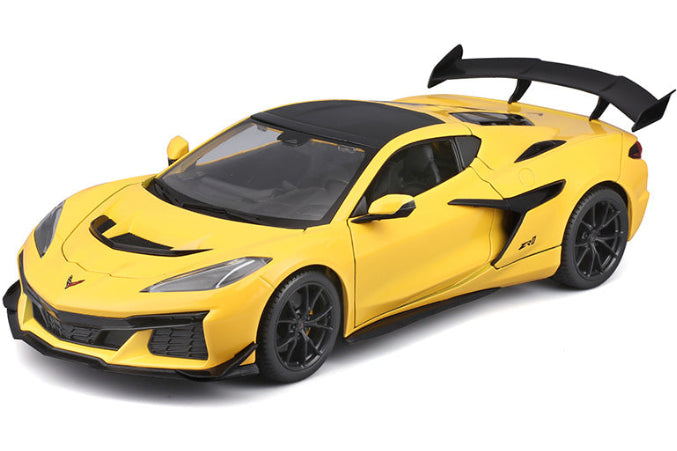 Maisto 2024 Chevy Corvette C8 ZR1 Yellow 1:18