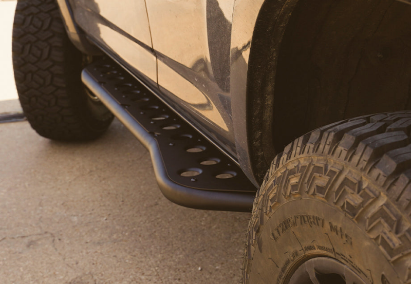 Cali Raised LED Cali Raised 03-09 Toyota 4Runner Step Ed Bolt On Rock Sliders - No Kick Out/RawFiller Plate/Liner CR2733