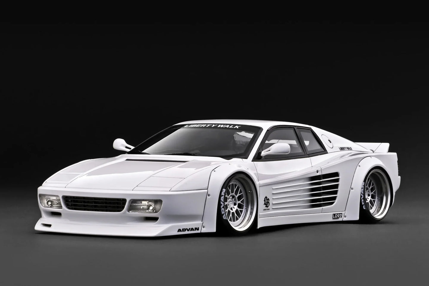 Ignition-Model Ferrari Testarossa 512 LBWK LB-Works White 1:18