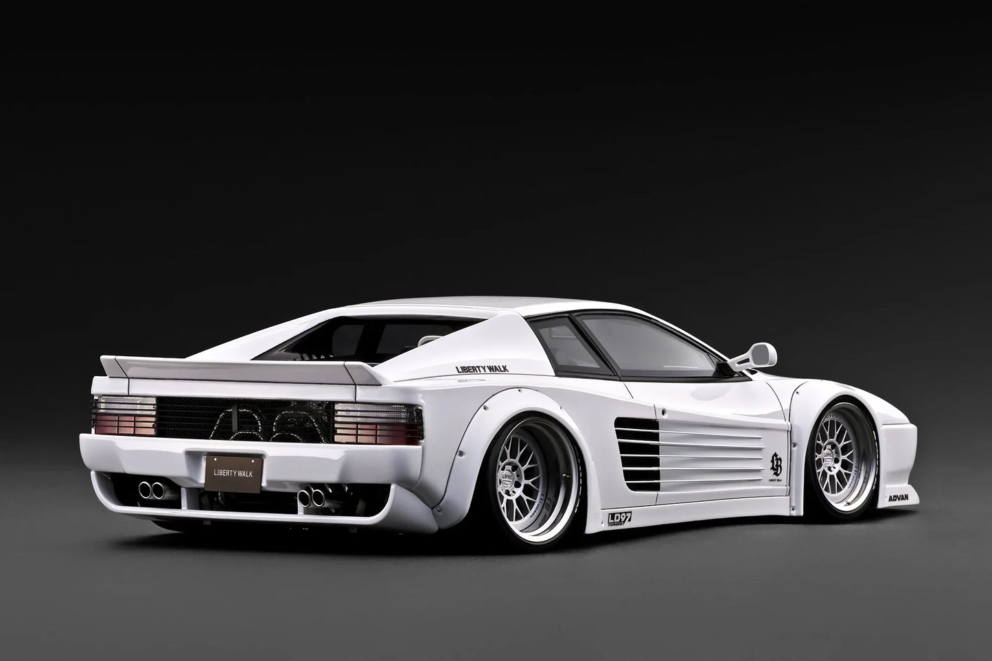 Ignition-Model Ferrari Testarossa 512 LBWK LB-Works White 1:18