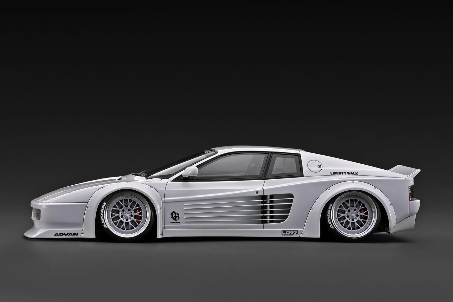 Ignition-Model Ferrari Testarossa 512 LBWK LB-Works White 1:18