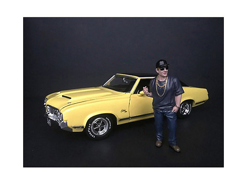 Rapid Vehicles "Hanging Out II" Juan Figurine for 1/18 Scale Models by American Diorama  free...