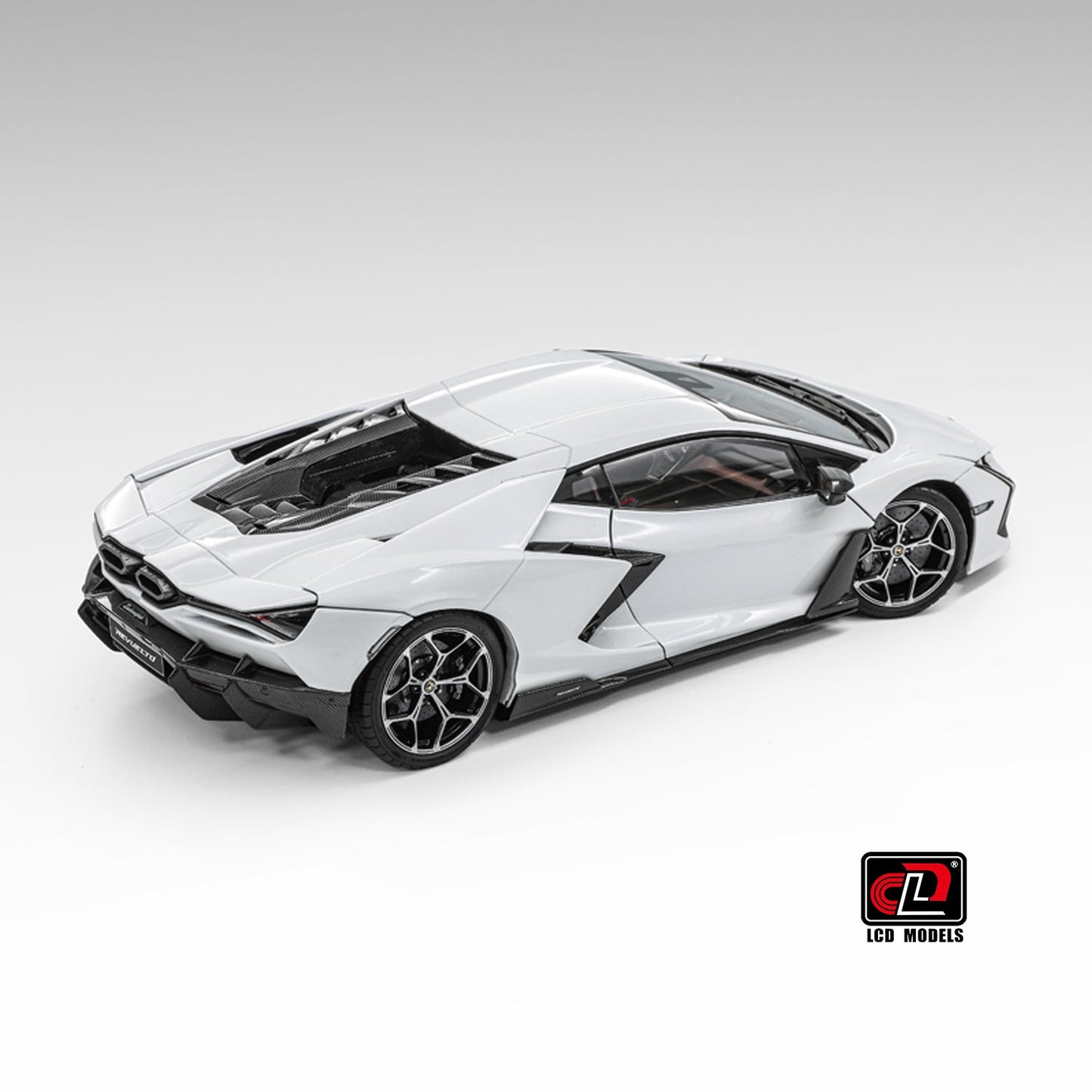 LCD 2024 Lamborghini Revuelto White 1:18