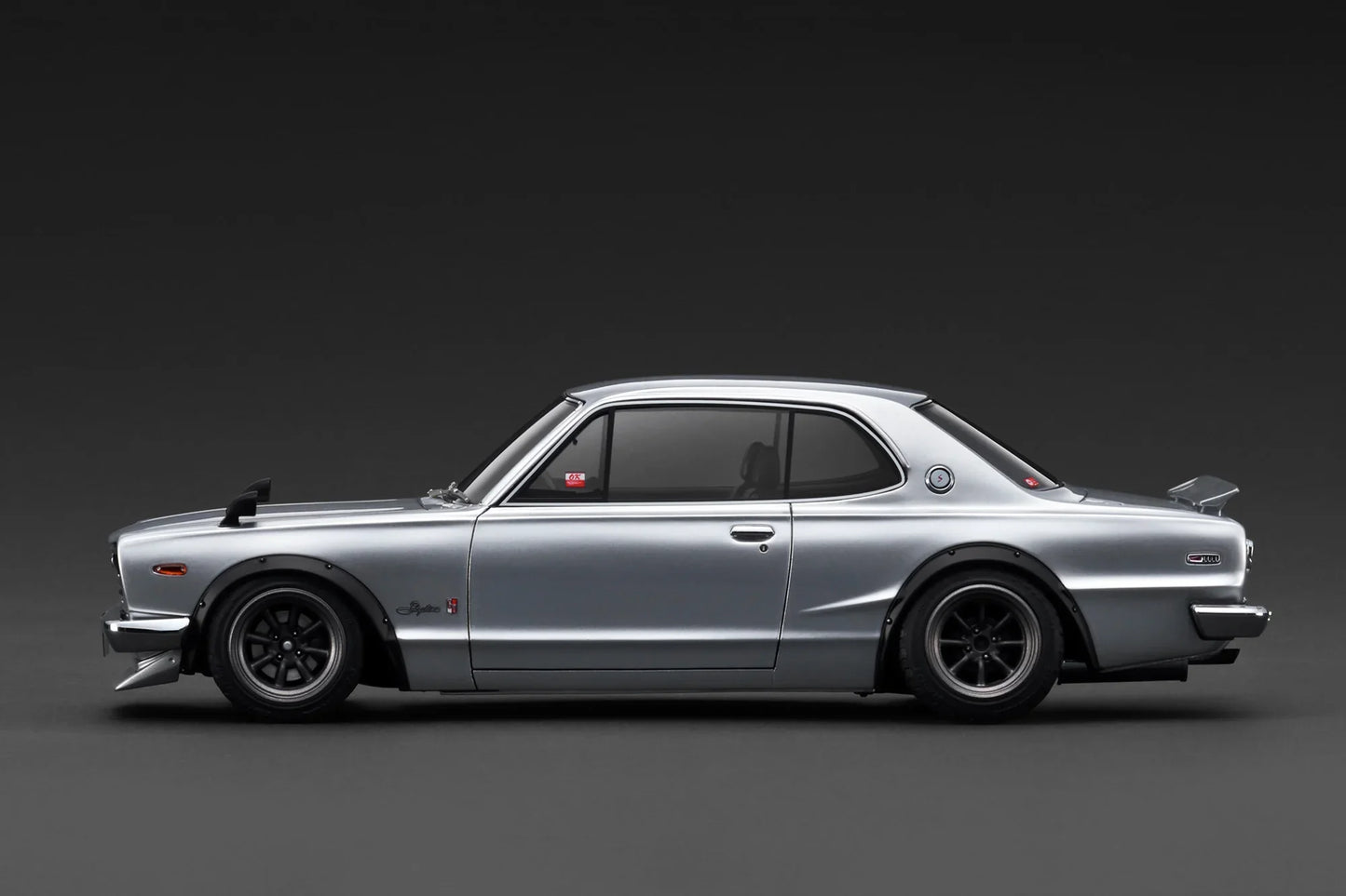Ignition-Model Nissan Skyline 2000 GT-R (KPGC10) Silver 1:18