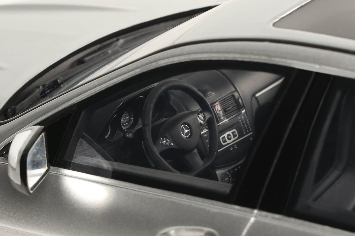 GT Spirit 2008 Mercedes Benz C63 AMG Sedan Iridium Silver 1:18